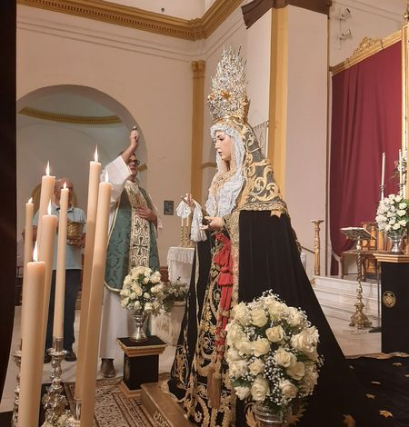 Bendición de la nueva corona de María Santísima de la Soledad